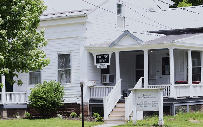 clerk-court_Web.jpg